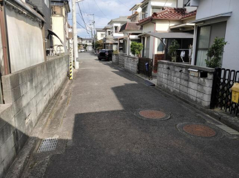西側位置指定道路
