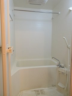 日々の疲れを癒すお風呂付です