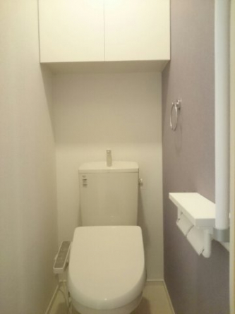 コンパクトで使いやすいトイレです