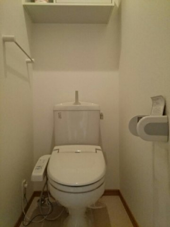 シンプルで使いやすいトイレです