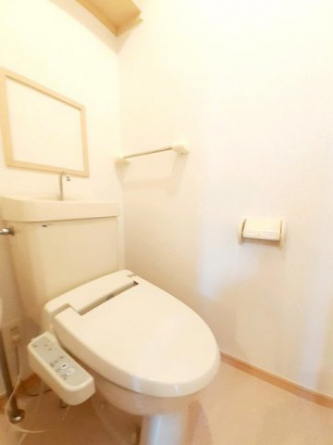 シンプルで使いやすいトイレです