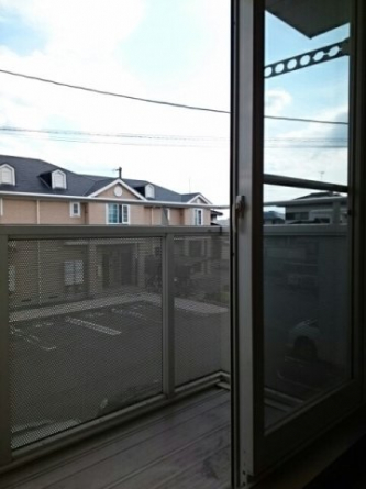 陽当たり良好なバルコニーです