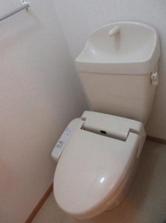 清潔感のあるトイレです