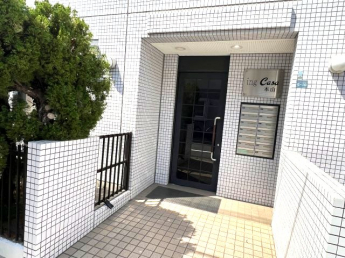 【エントランス】