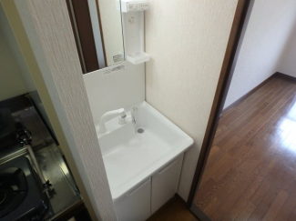 コンパクトで使いやすい洗面所