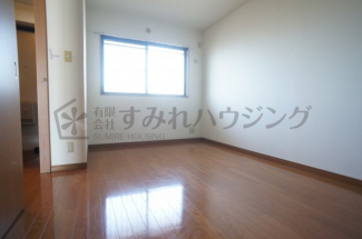 【寝室】