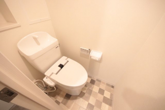 コンパクトで使いやすいトイレです