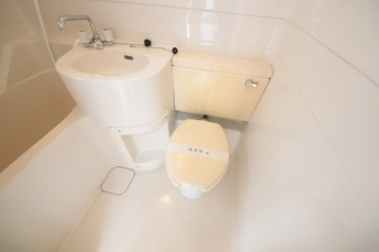コンパクトで使いやすいトイレです