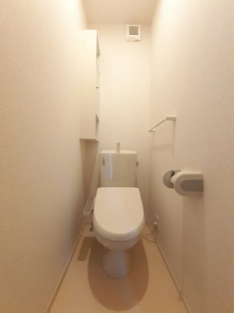 清潔感のあるトイレです
