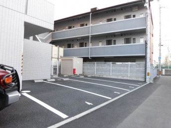 【駐車場】