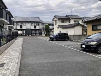 【駐車場】