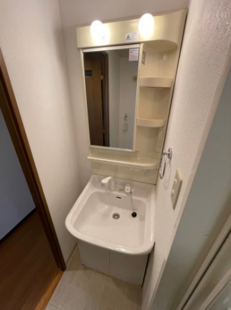 お写真は同物件別部屋です。