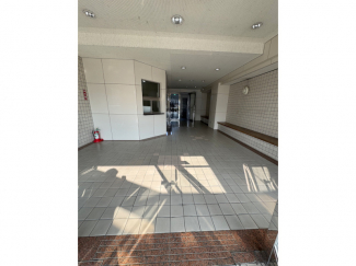 【エントランス】