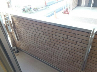 落ち着いた時間を過ごせるバルコニーです