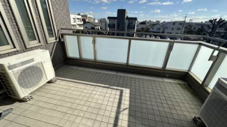 【バルコニー】