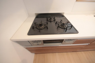 コンパクトなキッチンで掃除もラクラク