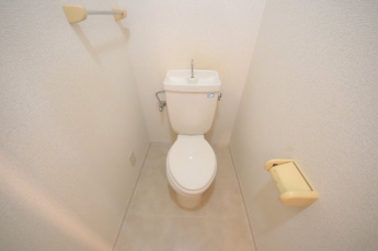 清潔感のあるトイレです
