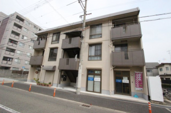 落ち着いた雰囲気の外観です