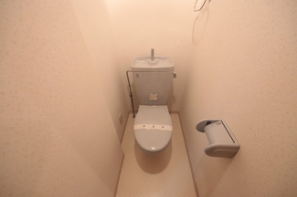 コンパクトで使いやすいトイレです