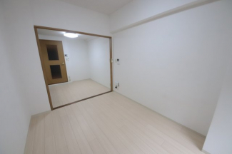 使い勝手のいい寝室です