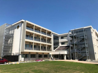 松山市立河野小学校まで1600m