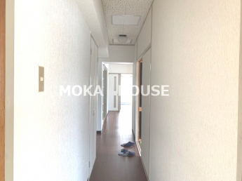 ゆったりとした玄関です