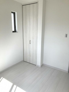 ３階洋室約５．１帖