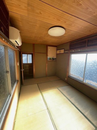 松山市萱町５丁目の店舗事務の画像