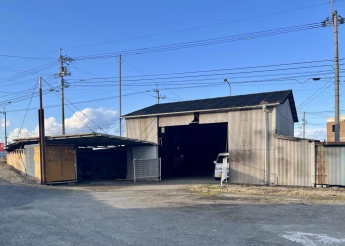 西条市西泉の店付住宅の画像