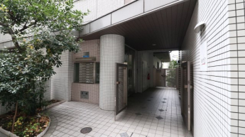 【エントランス】