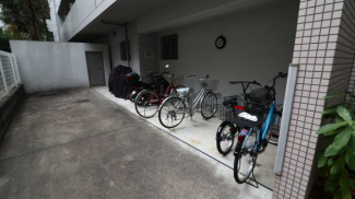 【駐車場】