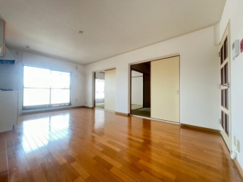 【居間・リビング】