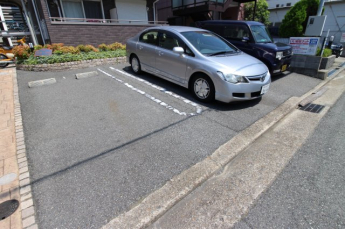 【駐車場】