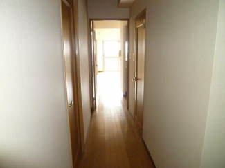 明るい室内です
