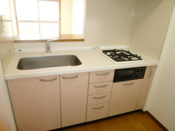 コンパクトなキッチンで掃除もラクラク