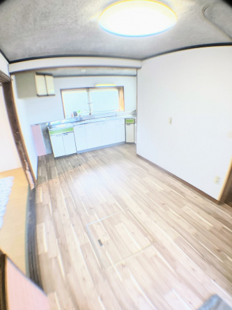 独立タイプのキッチンで、他の部屋へのにおい移りを防げます