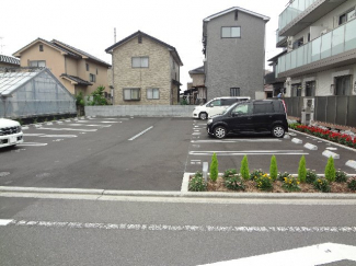 【駐車場】