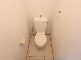 コンパクトで使いやすいトイレです