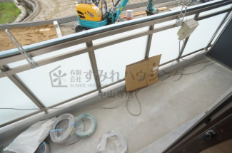 工事途中の室内写真でございます。