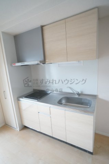 工事途中の室内写真でございます。