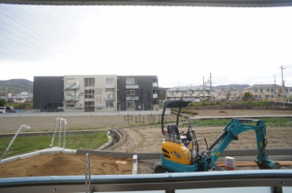工事途中の室内写真でございます。