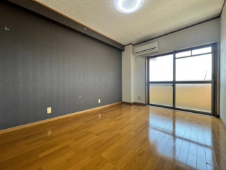 【寝室】