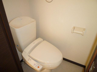 シンプルで使いやすいトイレです