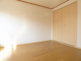 ゆったりした洋室です