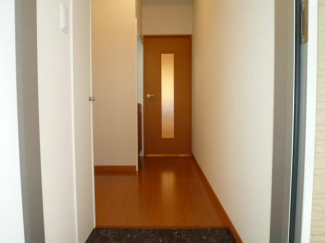 明るい玄関です