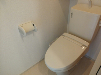 コンパクトで使いやすいトイレです