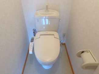★温水洗浄便座付きで快適です