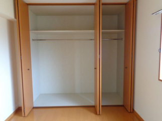 ★洋服もかけれるので片付けに便利です