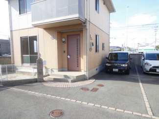 【駐車場】