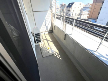 【バルコニー】